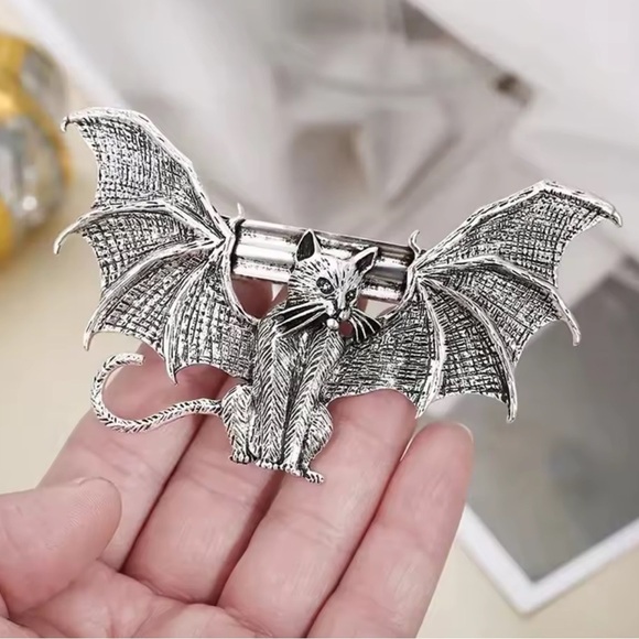 Gothic Silver Bat Cat Hair Clip main image 6